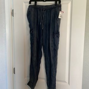 Jeans $15 Size Medium NWT Excellent Condition NEW